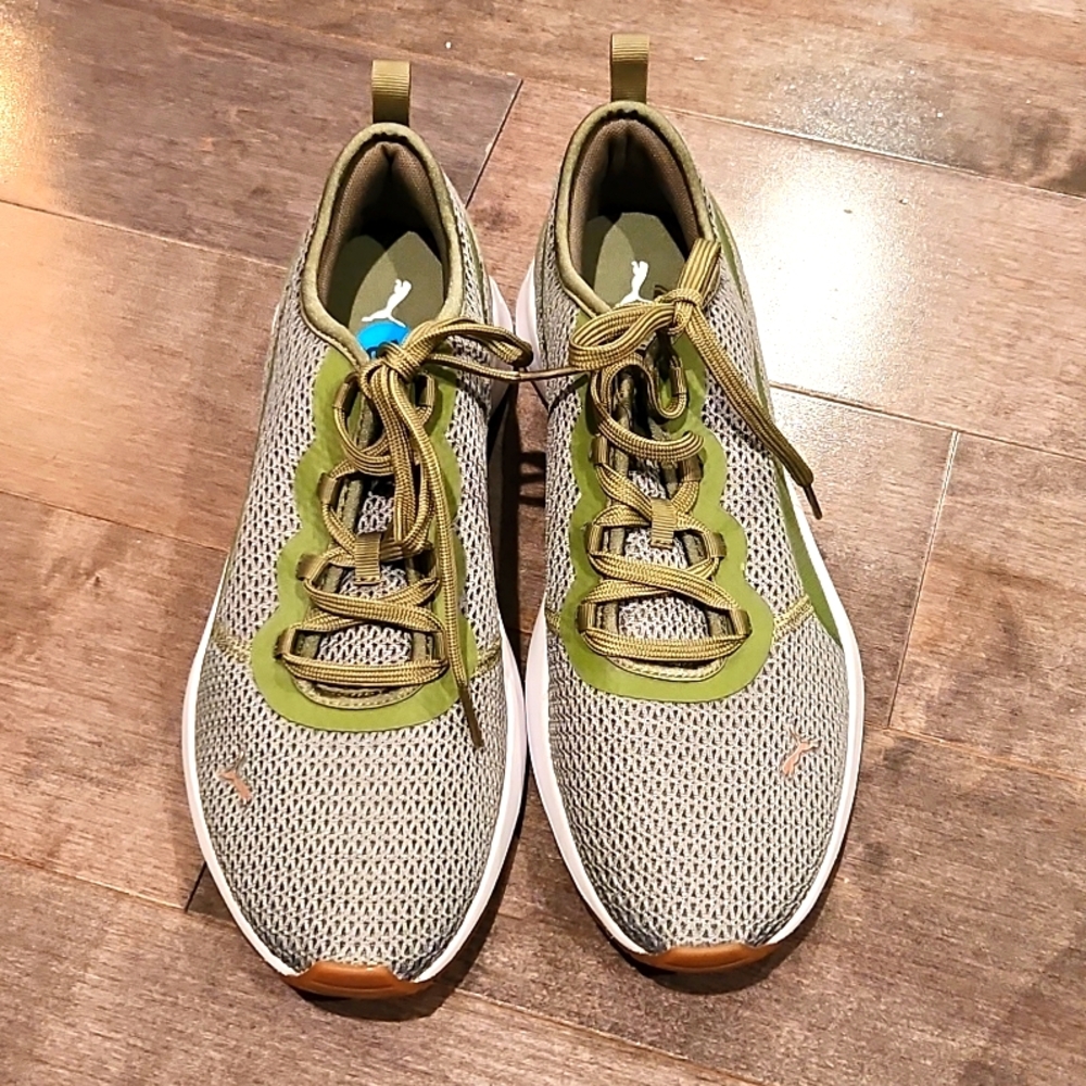 Puma sneakers